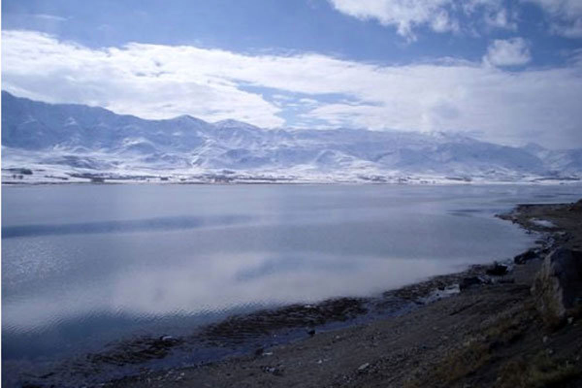 رخ نمایی شگفت انگیز ترین جاذبه گردشگری زمستانی/تالاب«چغاخور»یخ زد