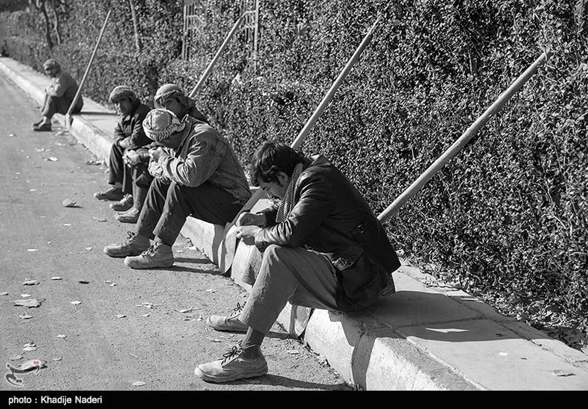 بیکاری جوانان زیبنده نظام اسلامی نیست