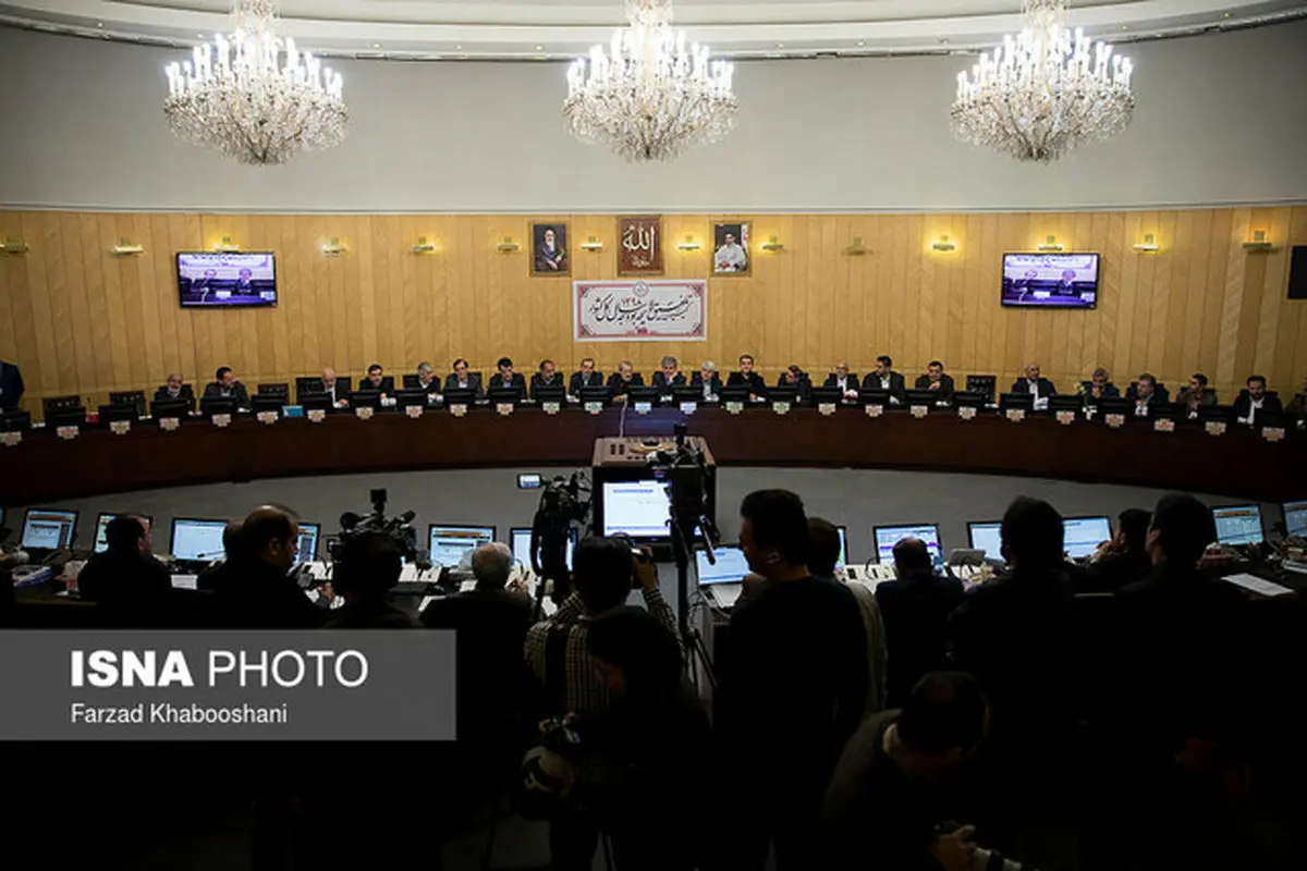 مخالفت اولیه کمیسیون تلفیق با افزایش قیمت بنزین/بررسی سناریوهای دیگر