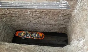 نجات یک کارگر از کانال فاضلاب شهری سرابله