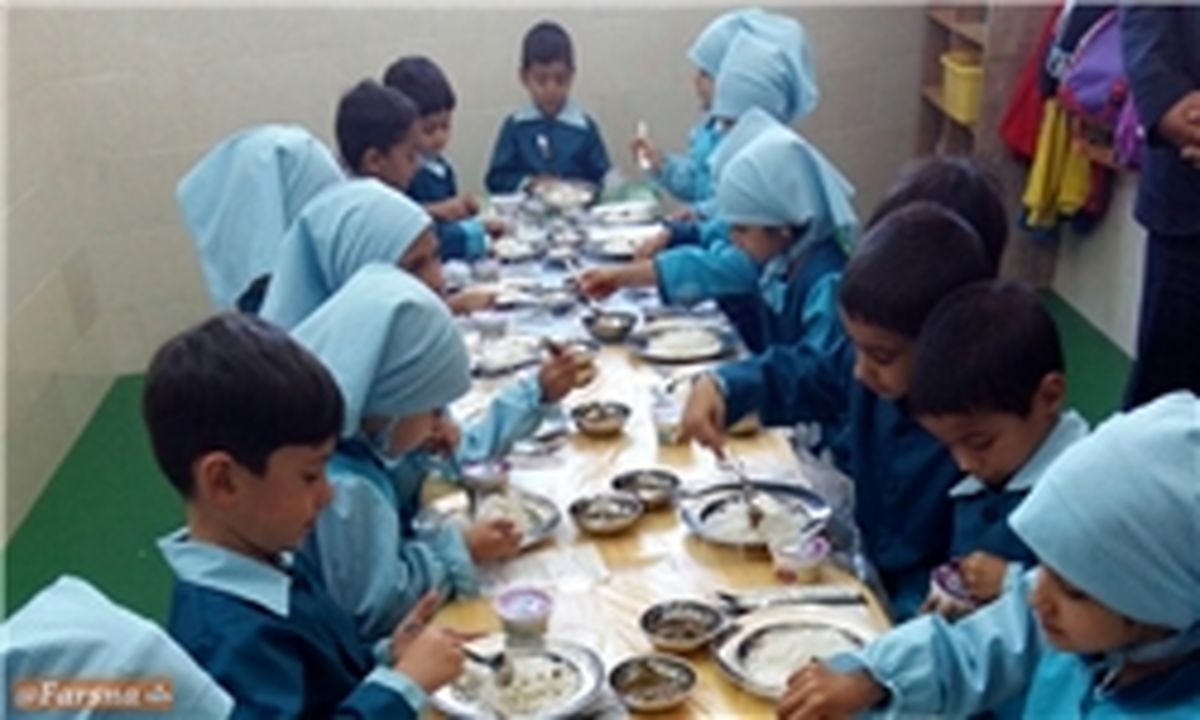 پوشش ۲۲۷ هزار کودک در طرح یک وعده غذای گرم