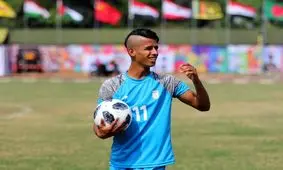 نیمار ایرانی زیر ذره بین پزشک استقلال