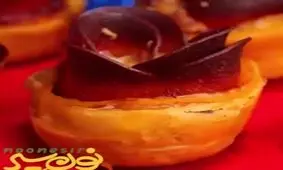 فیلم / طرز تهیه پیتزا پپرونی مدل گل