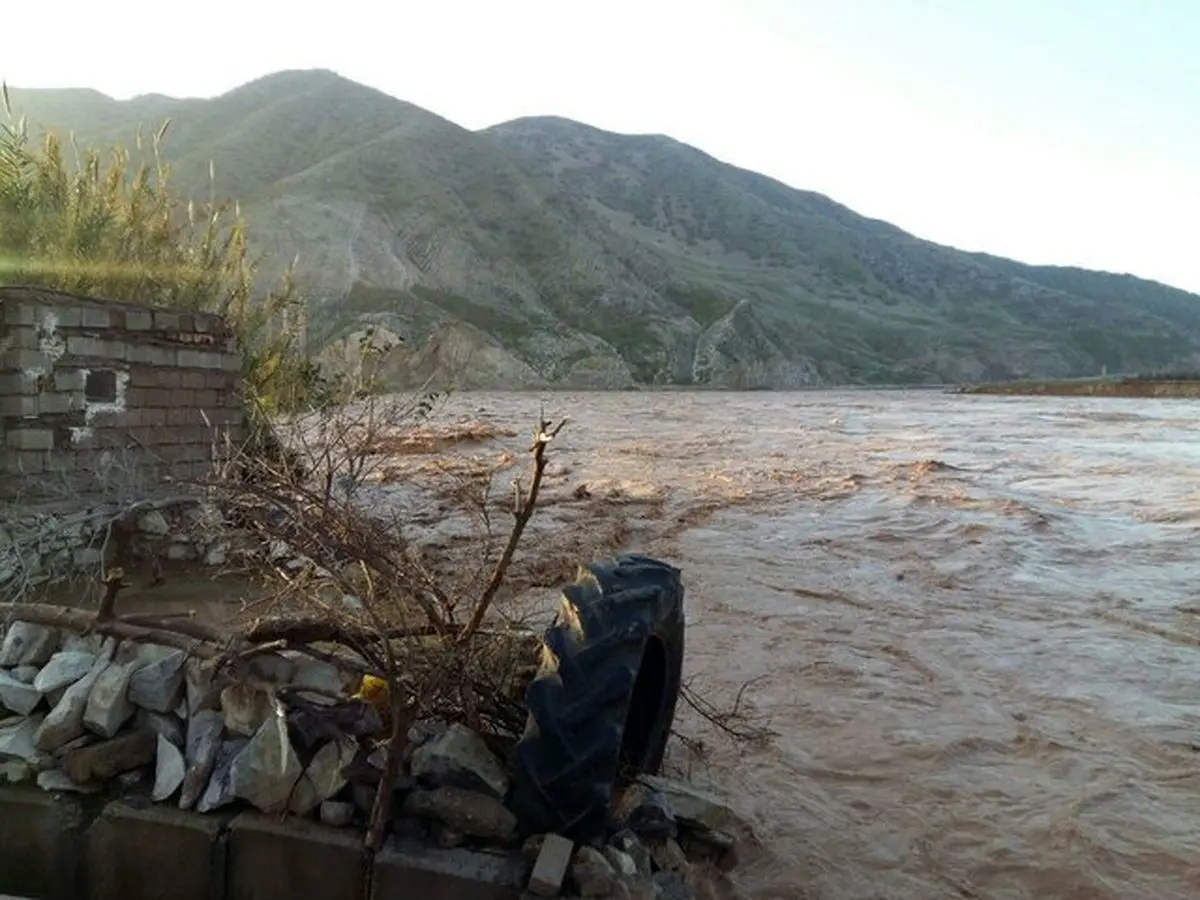 آخرین اخبار از خسارات طغیان رودخانه کشکان+ تصاویر