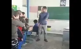 تنبیه خاص معلم کوهرنگی برای دانش‌آموزانی که درس نمی‌خوانند