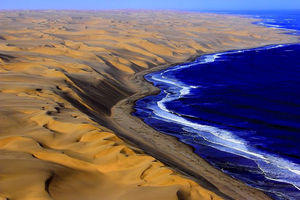 صحرای نامیب؛ تلاقی زیبای اقیانوس و کویر