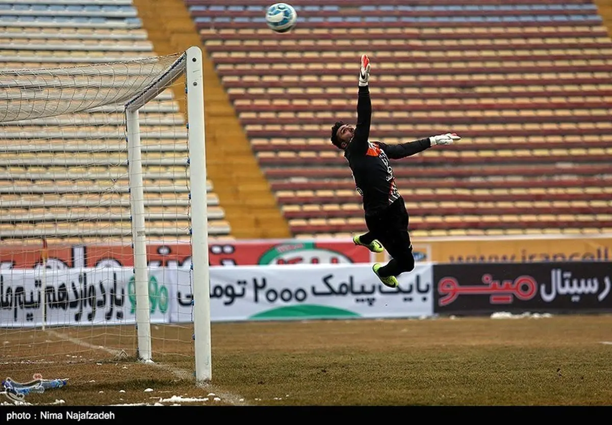 دایی بی‌جهت از بازیکنی تعریف نمی‌کند/ روزهای سختی در پیش داریم