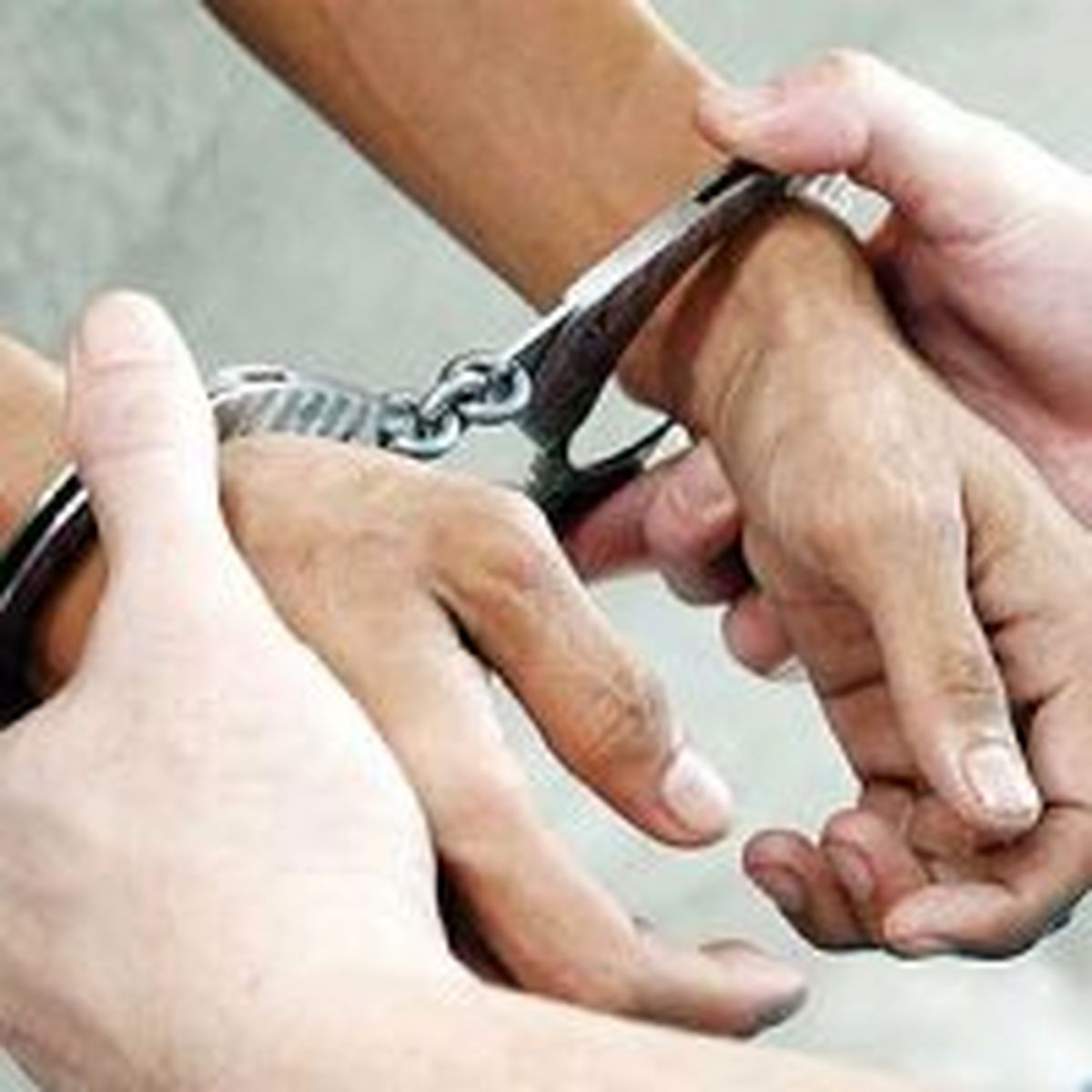 آزار دختر عقبمانده در خانه پیرمرد بیمار