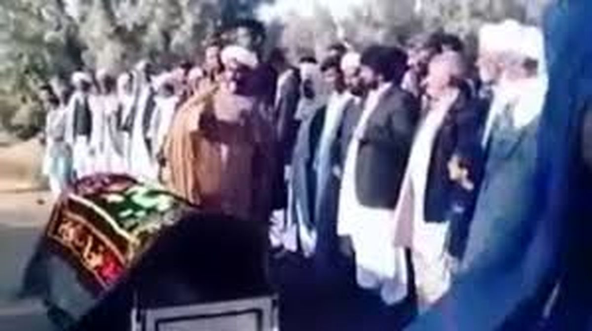 خواندن نماز میت وسط جاده تزانزیت