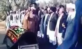خواندن نماز میت وسط جاده تزانزیت