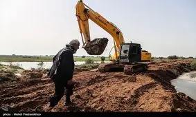 یک هزار تن علوفه برای دامدارن گرفتار شده در سیلاب‌های اخیر تامین شد