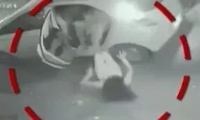 لحظه وحشتناک ربودن عروس از مقابل آرایشگاه! +فیلم
