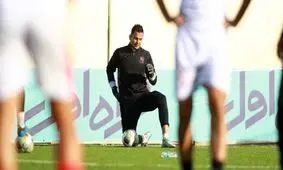 لک هنوز بازيكن آزاد است