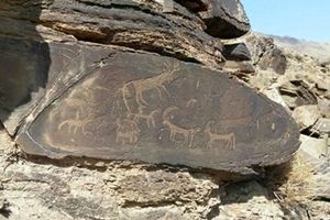 کشف سنگ‌نگاره‌های تاریخی در اطراف اردستان