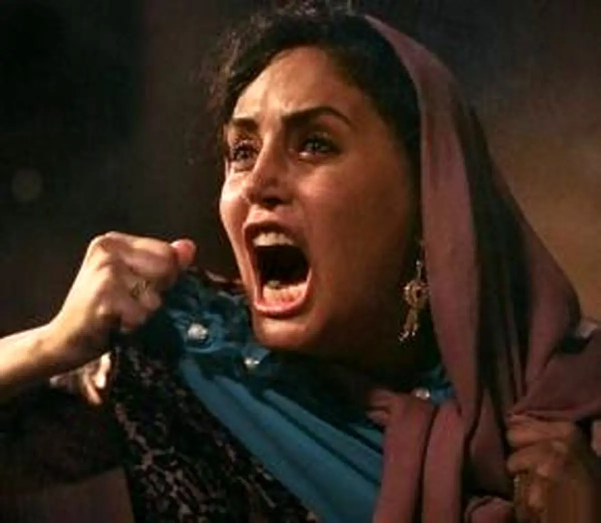 تیپ متفاوت الناز شاکردوست در اکران مردمی فیلم «شبی که ماه کامل شد»+عکس