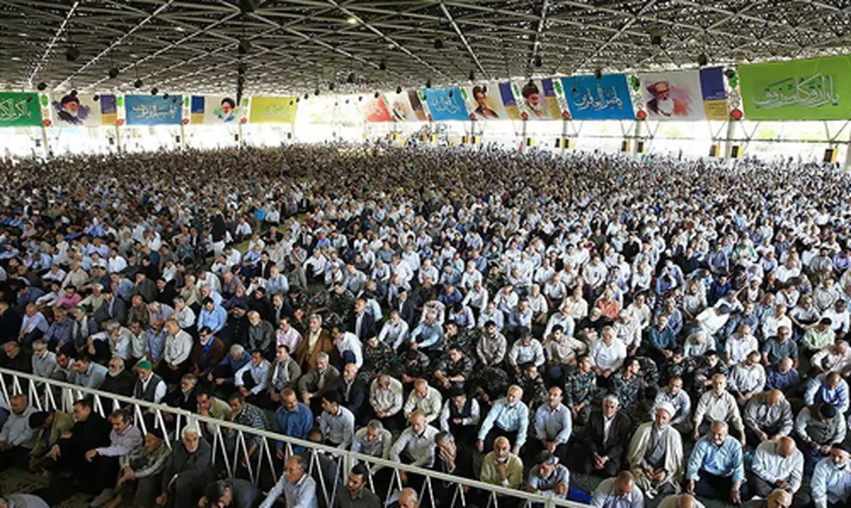 طعنه به امام جمعه موقت تهران/شما که نه در دانشگاه درس خوانده اید و نه در حوزه سابقه انقلابی دارید...