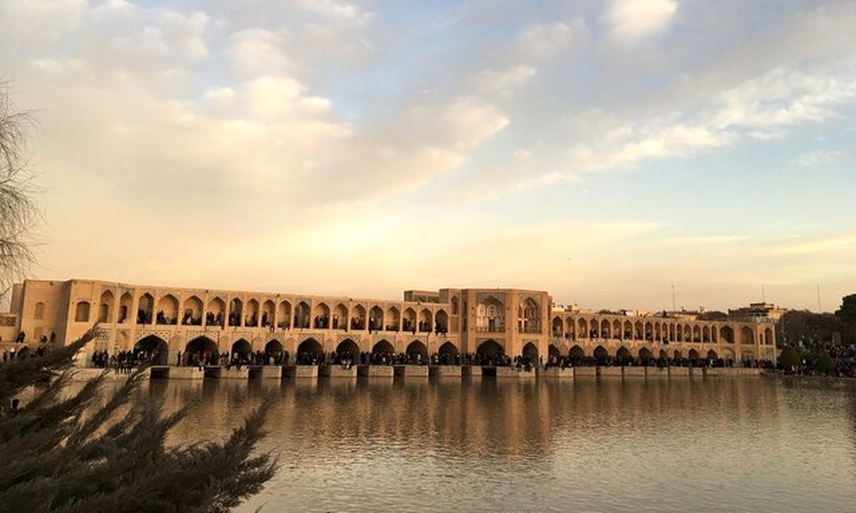 تاج الدین: باز شدن زاینده رود نشاط اجتماعی را در اصفهان افزایش داد