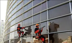 گفتگو با زن عنکبوتی در خیابان‌های مشهد