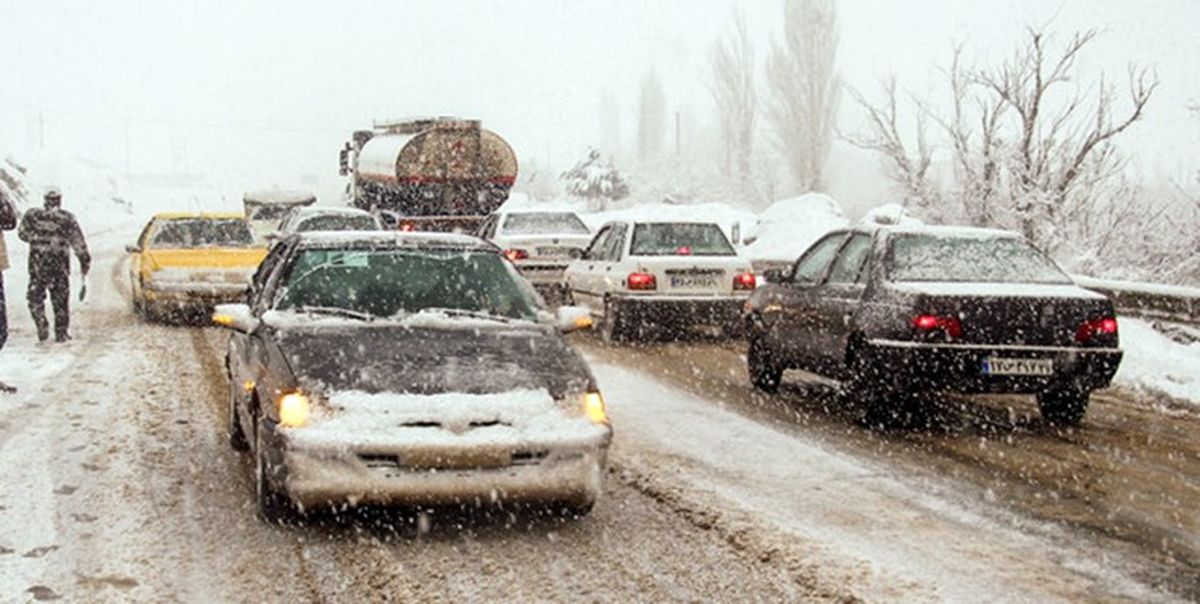 بارش شدید برف کندوان را مسدود کرد/ پرهیز از سفرهای غیرضروری از گردنه‌های برف‌گیر مازندران