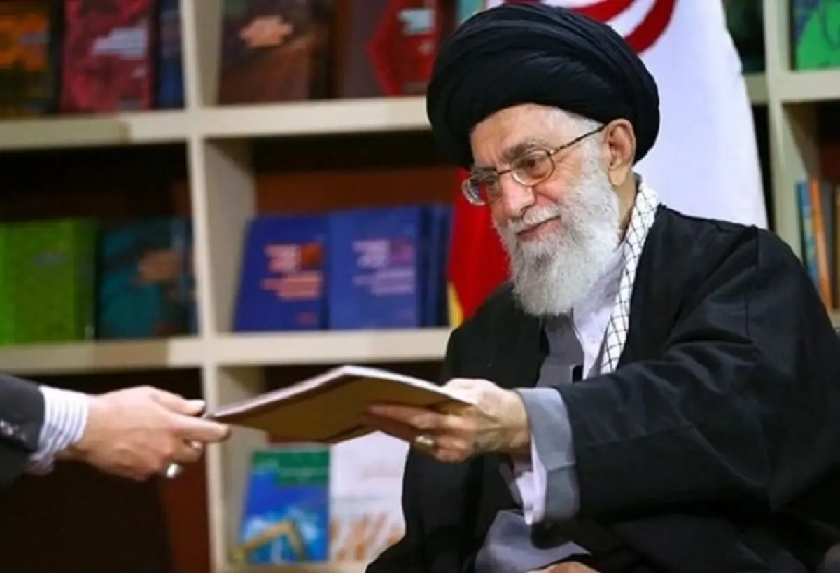 در چهل سالگی انقلاب، چه کتاب‌هایی بخوانیم؟