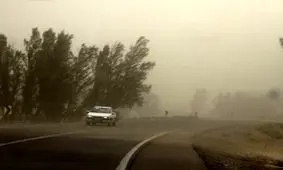 توفان همراه با گرد و خاک استان یزد را در نوردید