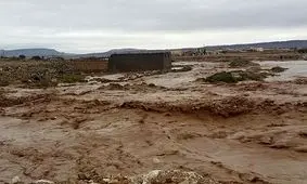 نجات ۲ فرد گرفتار در سیلاب نیکشهر