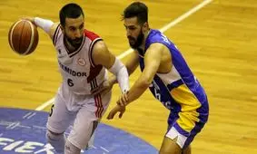 مصدومیت شدید بازیکن نفت در آزادی