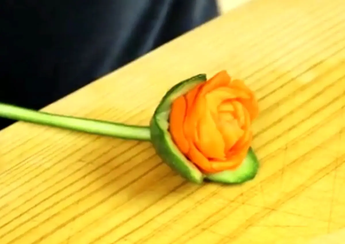 آموزش تزیین هویج به شکل گل +فیلم