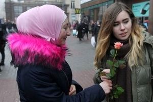 تشویق زنان به حجاب در اوکراین +تصاویر