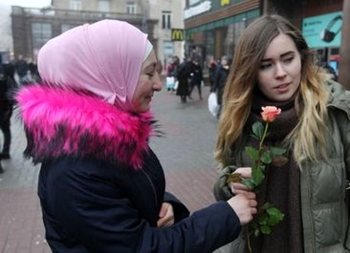 تشویق زنان به حجاب در اوکراین +تصاویر