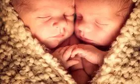 5 علامتی که نشان می دهد دوقلو باردارید!!