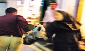 فیلم/ کیف قاپ ناشی !