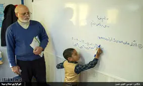 مدرسه ای در مشگین شهر با یک دانش آموز/عکس