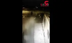 فیلمی از کار هولناک مرد نقابدار با یک پدر مقابل چشمان فرزندانش