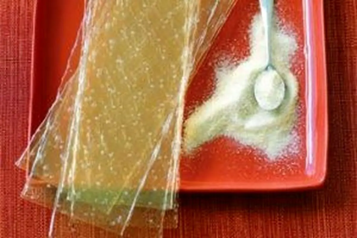 ژلاتین پوست را کشیده و سفت میکند.