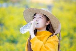 از عوارض مرگبار نوشیدن زیاد آب چقدر می دانید ؟