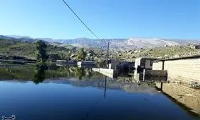 خانه‌های روستایی پلدختر در زیر آب؛ زندگی با وحشت سیلاب+تصاویر