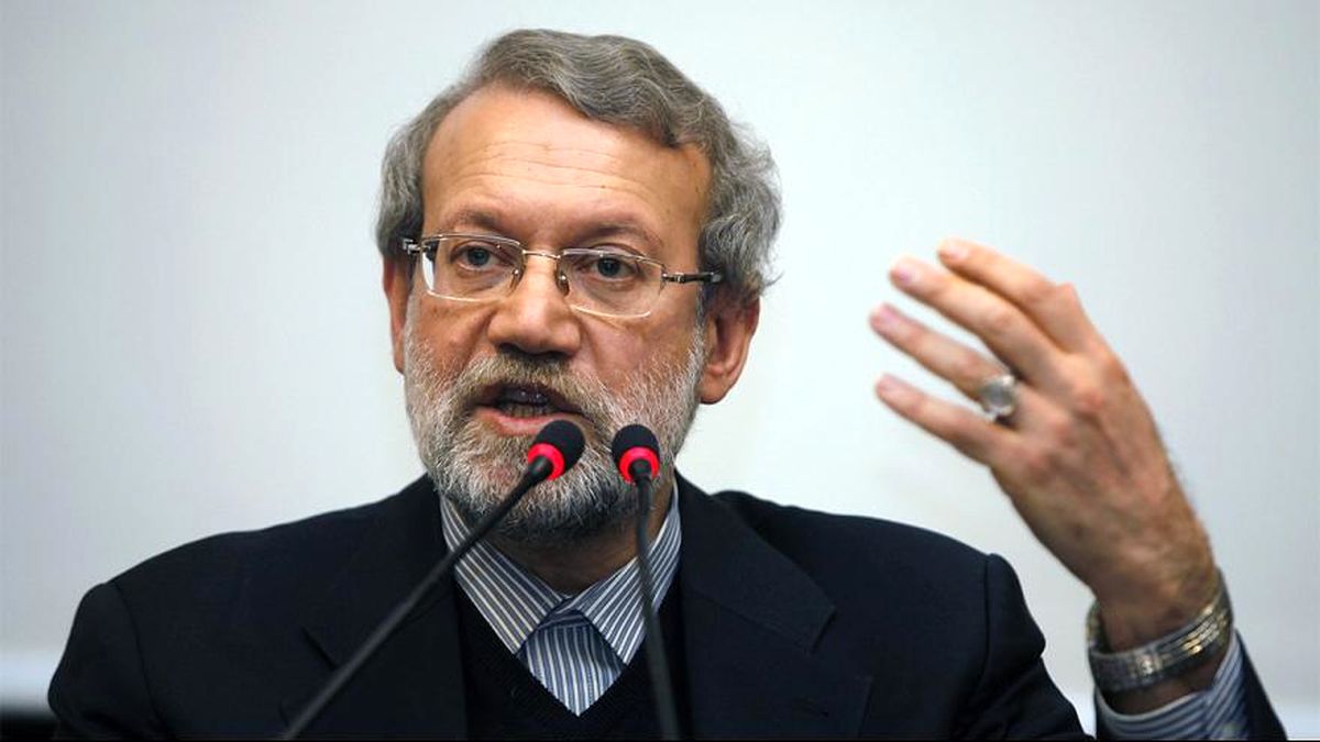 لاریجانی خبر داد: دستور رهبر انقلاب برای اصلاح ساختار کشور ظرف ۴ ماه آینده/نباید در شرایط کنونی به مشاجرات سیاسی و حواشی دامن زده شود