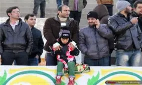 جلوگیری از ورود دخترِ هوادار تراکتورسازی به ورزشگاه یادگار امام (ره)