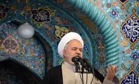 برخی مسئولان به سمت قبله کج و معوج غرب گرایش دارند