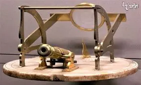 ساعت آفتابی که توپ شلیک می‌کند!