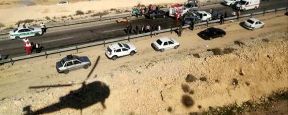 تصادف زنجیره ایی در جاده لار-جهرم با ۲ کشته و ۱۱ مصدوم