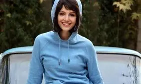 شیرین تاسیان مرزهای مد را با انتشار عکسی با آرایش برگ جابجا کرد