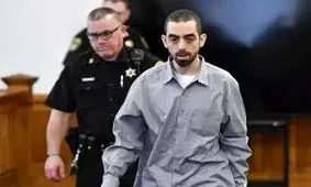 محاکمه ضارب «سلمان رشدی» در دادگاه آمریکا؛ احتمال محکومیت «هادی مطر» به ۲۵ سال زندان