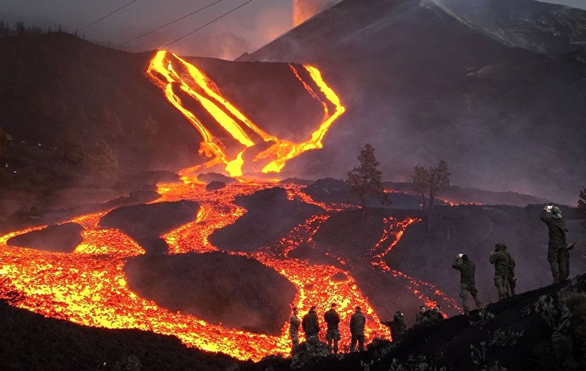 تصاویری از فعالیت‌ های آتشفشانی در نقاط مختلف جهان در سال ۲۰۲۱