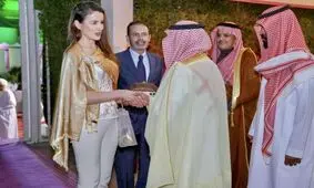 جنجال لباس خانم سفیر در مراسم افطار