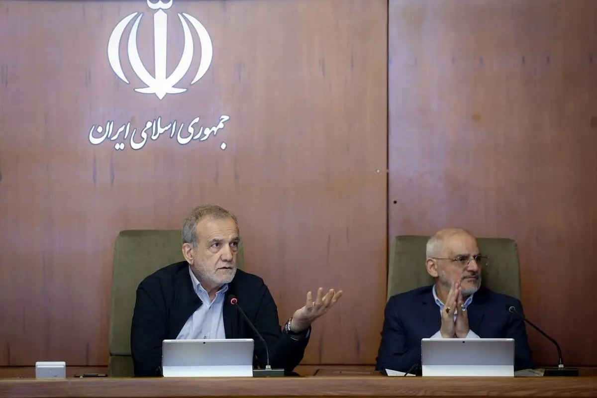پزشکیان: همه ظرفیت‌های کشور باید برای حفظ تولید و تداوم اشتغال به میدان بیاید