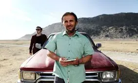 امین حیایی در «هاوایی» پول پارو می‌کند؟/ وقتی بیژن «اخراجی‌ها»، «شعله‌ور» شد