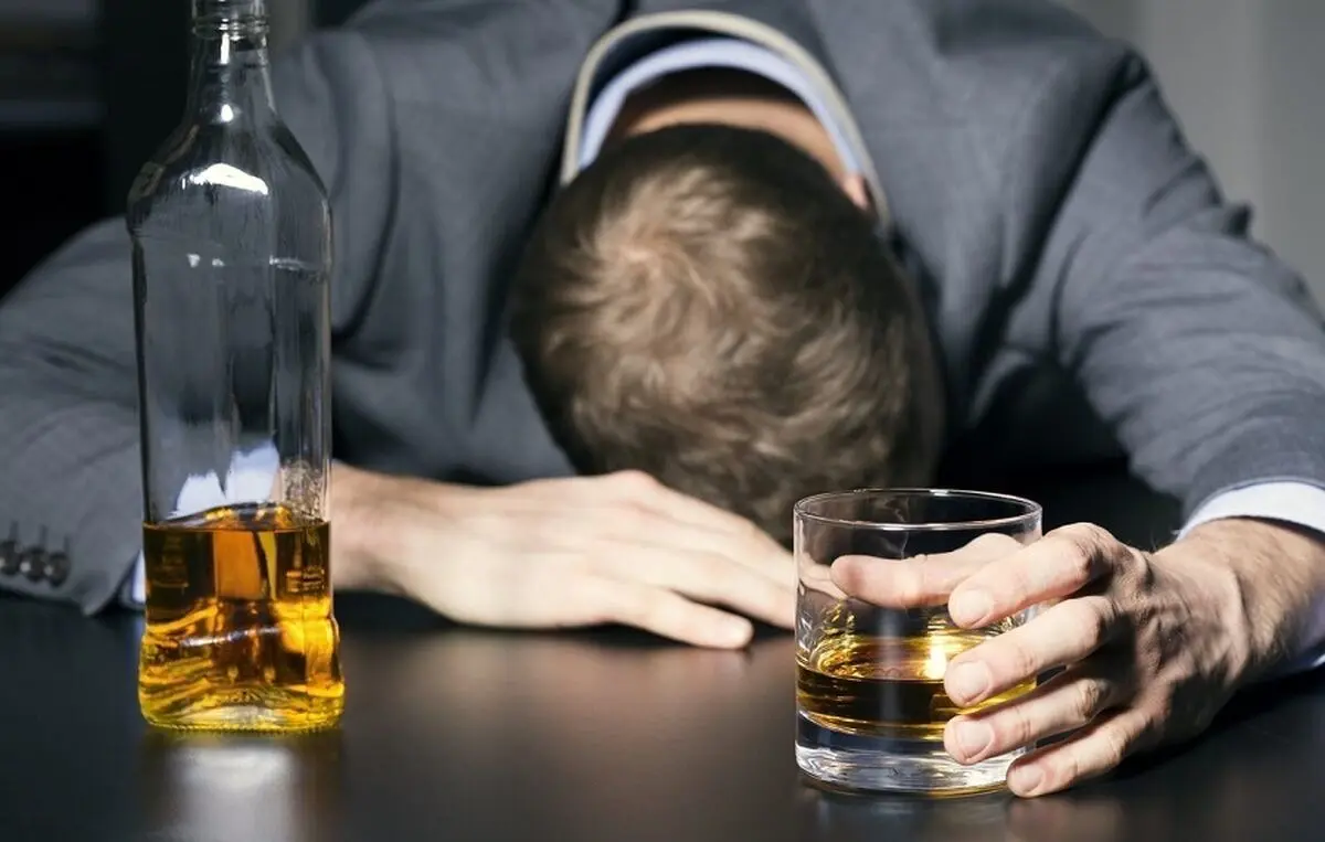 یک فوتی و ۱۱ مسموم بر اثر مصرف مشروبات الکلی در نیشابور