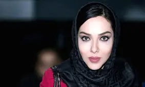 هم خوانی لیلا اوتادی بازیگر سینما در کنسرت فرزاد فرزین/ ویدئو